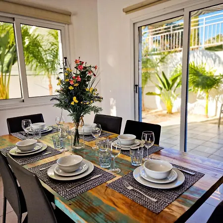 Nissi Oleandra Villa